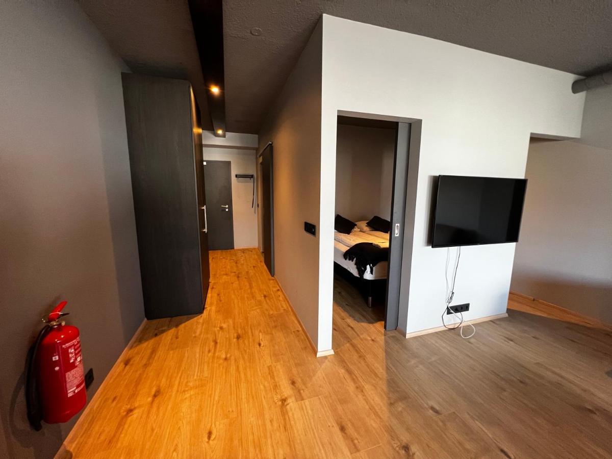 אקורירי Tb Apartment מראה חיצוני תמונה