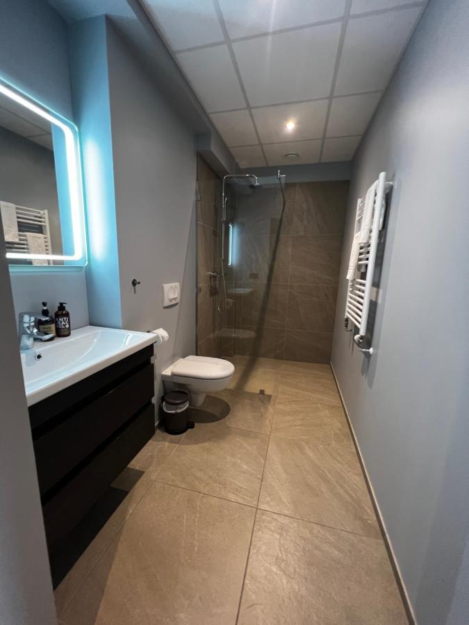 אקורירי Tb Apartment מראה חיצוני תמונה